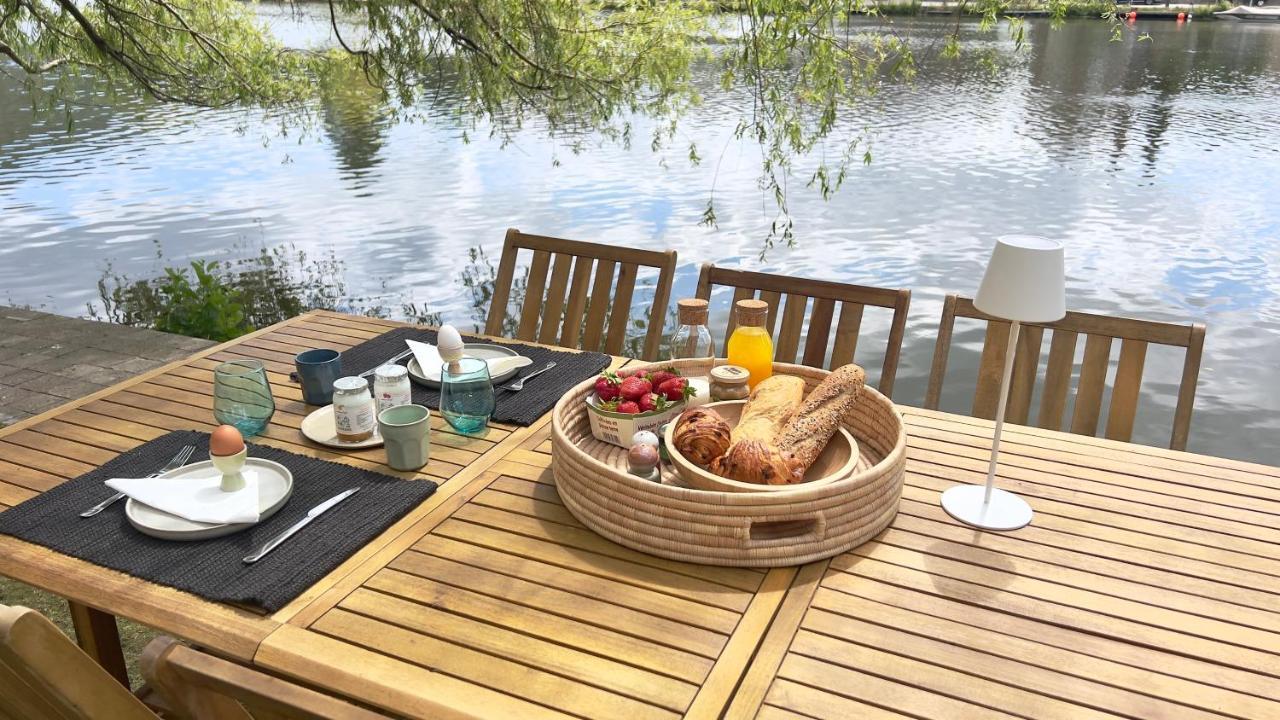 Villa Pieds Dans L'Eau Private Wellness Bordure De Meuse Lustin Exterior foto